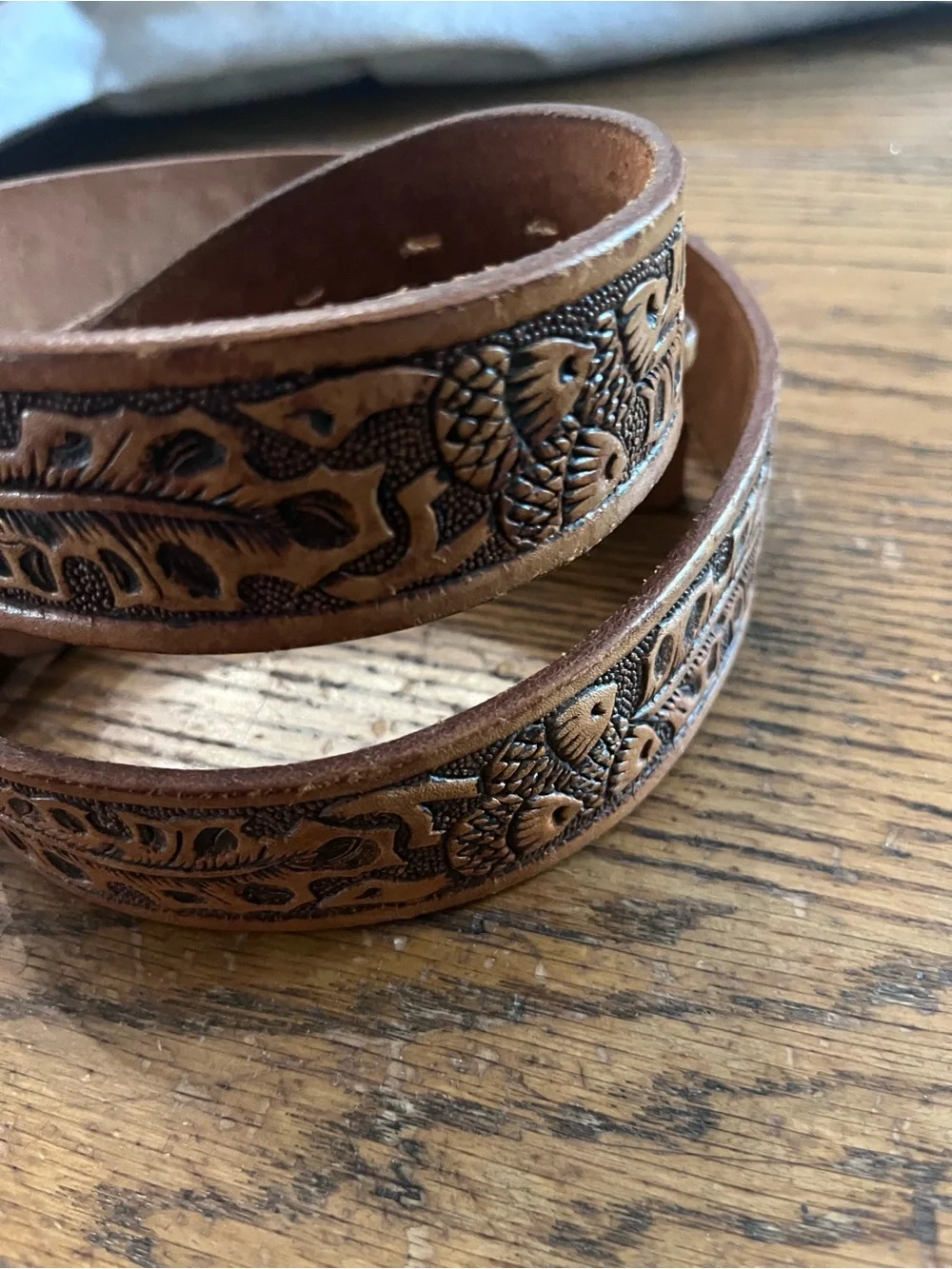 Vintage Hand-Tooled Brown Leather acorn Men's Belt - Detailed Floral Pattern